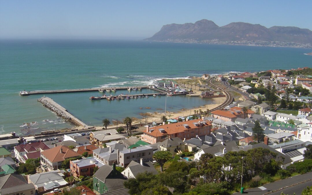Where to Eat in Kalk Bay: Restaurants Near the Pool